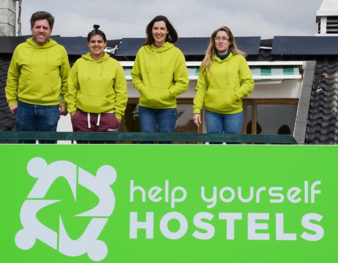 Help Yourself Hostels - Carcavelos Coast Exteriör bild